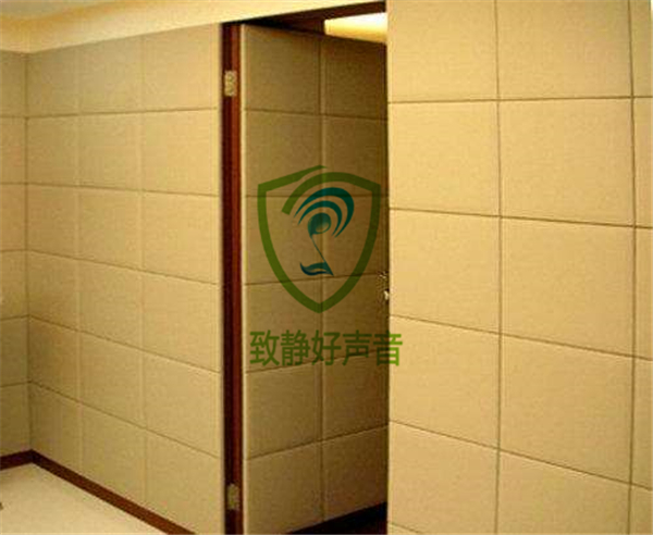 峧